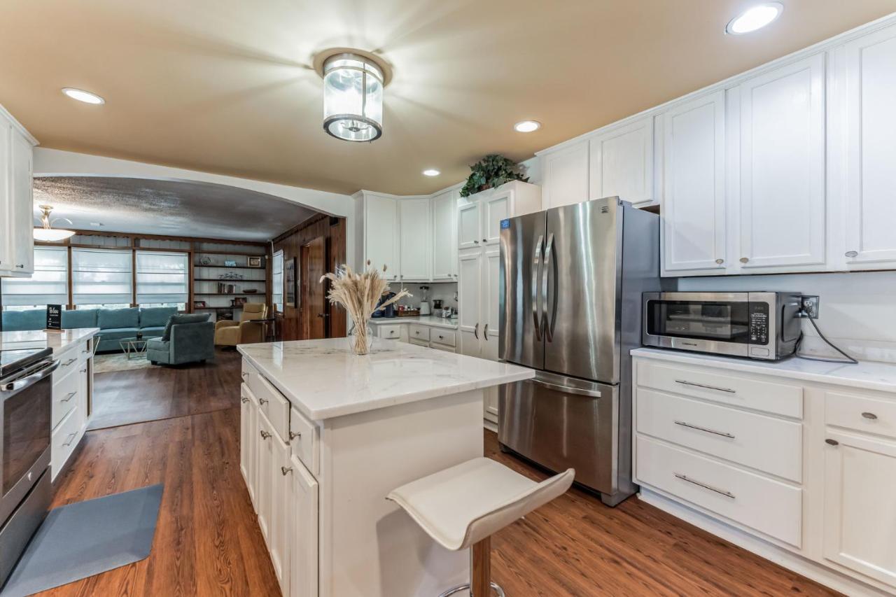 Mins To Graceland Secluded Rambling Ranch Style Home Memphis Zewnętrze zdjęcie
