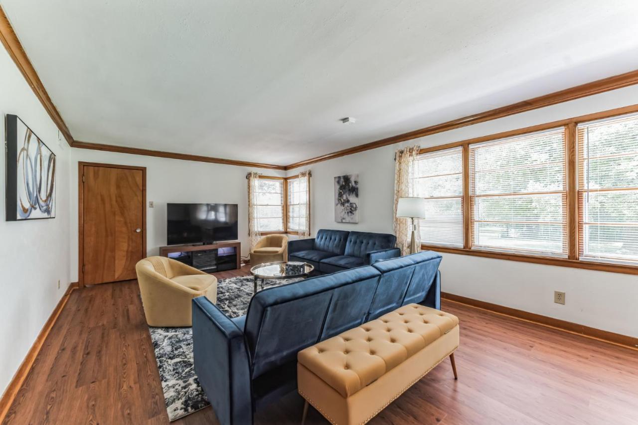 Mins To Graceland Secluded Rambling Ranch Style Home Memphis Zewnętrze zdjęcie